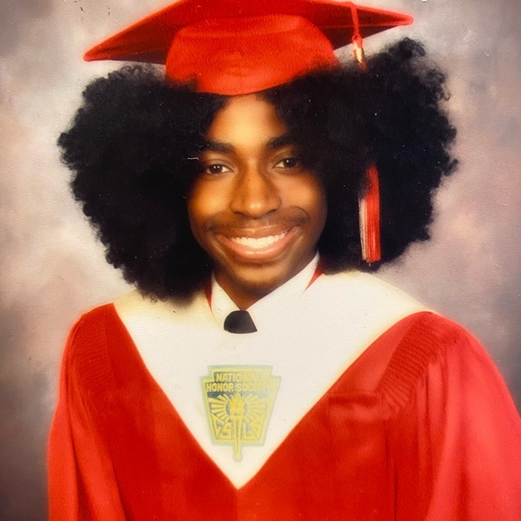 Meet your Posher, Tara - Picture 1 of 1